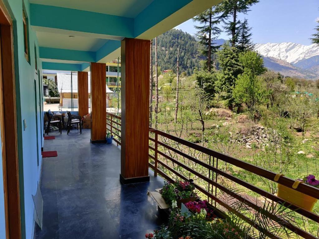 Getaway Stays Manali Exteriör bild